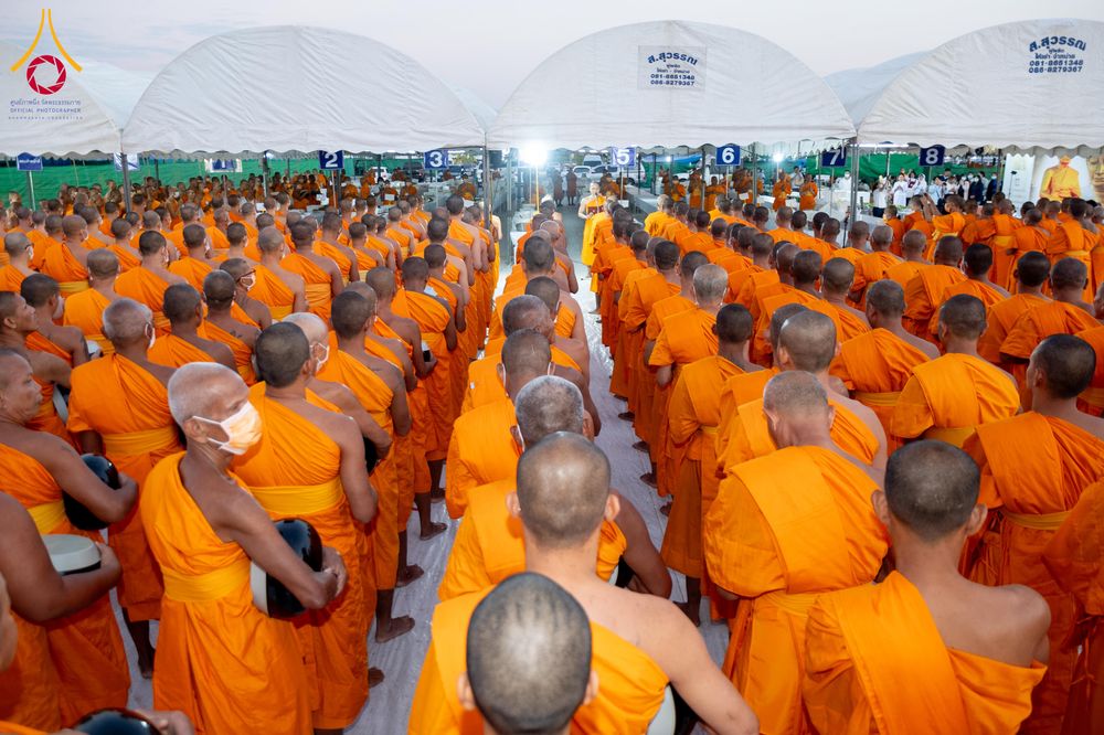 ภาพ No.301162:วันที่ 23 มกราคม พ.ศ. 2569 พิธีถวายภัตตาหารเป็นสังฆทาน แด่พระธรรมยาตรา ณ อนุสรณ์สถานบางปลา วัดบางปลา อำเภอบางเลน จังหวัดนครปฐม ในโครงการธรรมยาตรา กตัญญูบูชา มหาปูชนียาจารย์ พระมงคลเทพมุนี(สด จนฺทสโร) พระผู้ปราบมาร อนุสรณ์สถาน 7 แห่ง ปีที่ 14