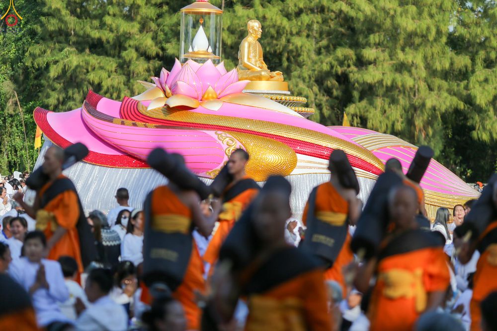 ภาพ No.289703:วันที่ 7 มกราคม พ.ศ. 2569 พิธีต้อนรับพระธรรมยาตรา ณ อนุสรณ์สถานลำดับที่ 2 สถานที่ตั้งมโนปณิธานบวชตลอดชีวิต อนุสรณ์สถานคลองบางนางแท่น อ.สามพราน จ.นครปฐม ในโครงการธรรมยาตรา กตัญญูบูชา มหาปูชนียาจารย์ พระมงคลเทพมุนี(สด จนฺทสโร) พระผู้ปราบมาร อนุสรณ์สถาน 7 แ