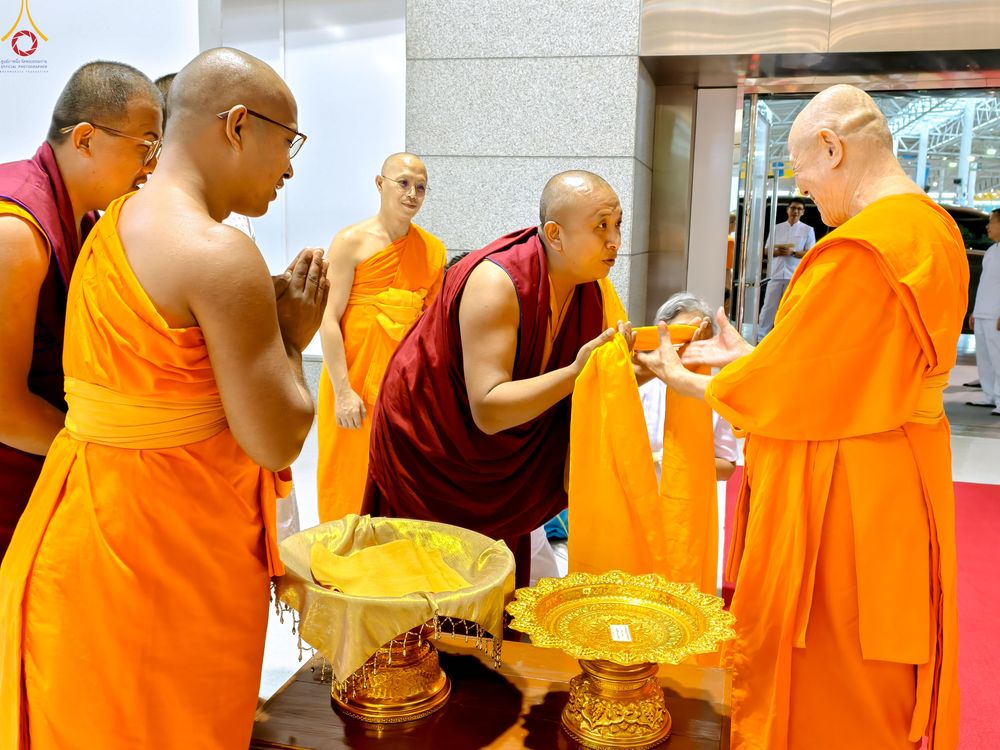 ภาพ No.327868:วันที่ 3 พฤษภาคม พ.ศ.2569 พิธีรับมอบพระบรมสารีริกธาตุ จากสาธารณรัฐแห่งสหภาพเมียนมา ณ ห้องแก้วสารพัดนึก วัดพระธรรมกาย
