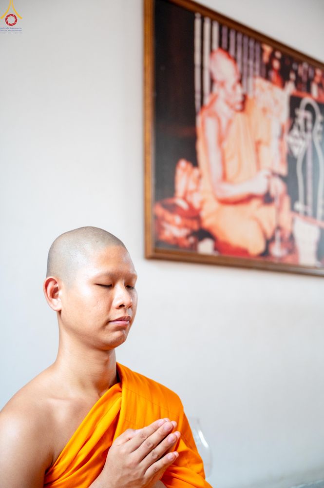 ภาพ No.296826:วันที่ 17 มกราคม พ.ศ. 2569 พิธีจุดประทีปถวายเป็นพุทธบูชา และบูชาธรรมมหาปูชนียาจารย์  ณ วัดโบสถ์บน ต.บางคูเวียง จ.นนทบุรี อนุสรณ์สถานลำดับที่ 4 สถานที่เกิดด้วยกายธรรม ในโครงการธรรมยาตรา กตัญญูบูชา มหาปูชนียาจารย์ พระมงคลเทพมุนี(สด จนฺทสโร) พระผู้ปราบมาร อ