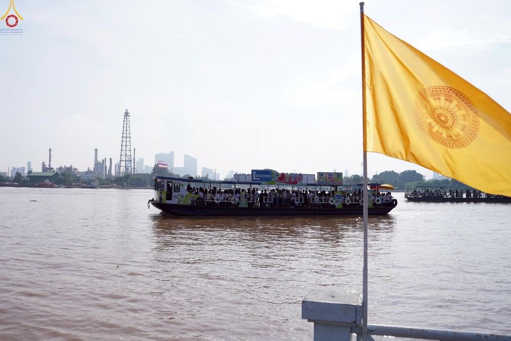 ภาพ No.253351:วันที่ 12 ตุลาคม พ.ศ. 2568 พิธีทอดกฐินสามัคคีทั่วไทย 30,000 วัด โดยคณะศิษยานุศิษย์ บูชาธรรม 81 ปี หลวงพ่อธัมมชโย ณ วัดบางน้ำผึ้งนอก อ.พระประแดง จ.สมุทรปราการ