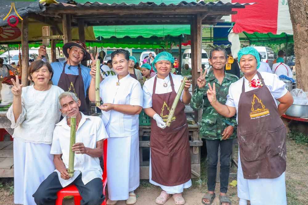 ภาพ No.181201:พิธีบรรพชาอุปสมบท ณ วัดเกาะแก้วประชานุรักษ์ ต.ชัยนาม อ.วังทอง จ.พิษณุโลก ในโครงการบรรพชาอุปสมบท บูชาธรรมมหาปูชนียาจารย์ วันที่ 8 ธันวาคม พ.ศ. 2567