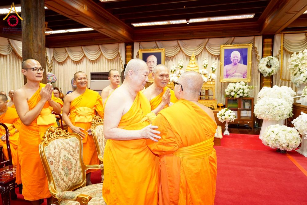 ภาพ No.270739:วันที่ 18 พฤศจิกายน พ.ศ. 2568 วัดพระธรรมกาย เป็นเจ้าภาพบำเพ็ญกุศล  คุณยายอาจารย์ ดร.ตรีธา เนียมขำ  อดีตนายกสมาคมศิษย์หลวงพ่อวัดปากน้ำ ณ ศาลาสตมานุสรณ์ (ศาลาเรือนไทย) วัดปากน้ำ  พระอารามหลวง เขตภาษีเจริญ กรุงเทพมหานคร