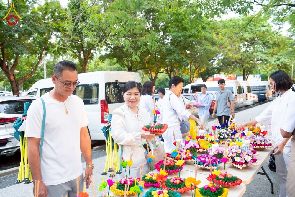 ภาพ No.266249:วันพุธที่ 5 พฤศจิกายน พ.ศ. 2568 (วันพระ ขึ้น 15 ค่ำ เดือน 12) พิธีลอยกระทงธรรม  ณ สระมหาเศรษฐีทะเลบุญ มหาวิหารพระมงคลเทพมุนี วัดพระธรรมกาย จ.ปทุมธานี