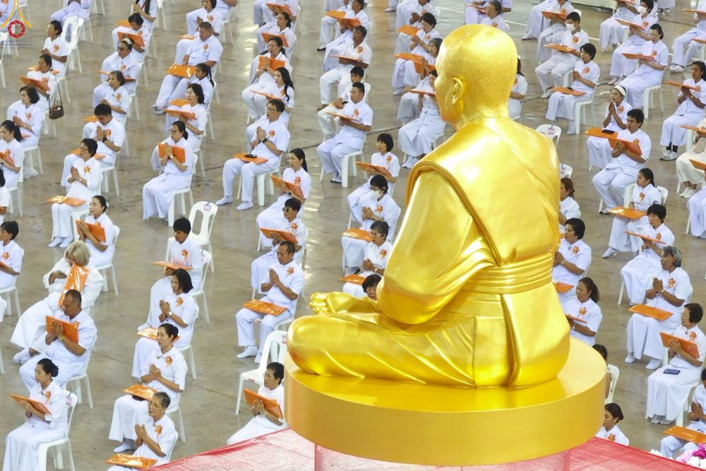 ภาพ No.251509:วันที่ 10 ตุลาคม พ.ศ. 2568 พิธีทอดผ้าป่าสมทบกฐินวัดพระธรรมกาย และสมทบกฐิน 30,000 กว่าวัดทั่วประเทศ ครั้งที่ 3 ณ สภาธรรมกายสากล วัดพระธรรมกาย