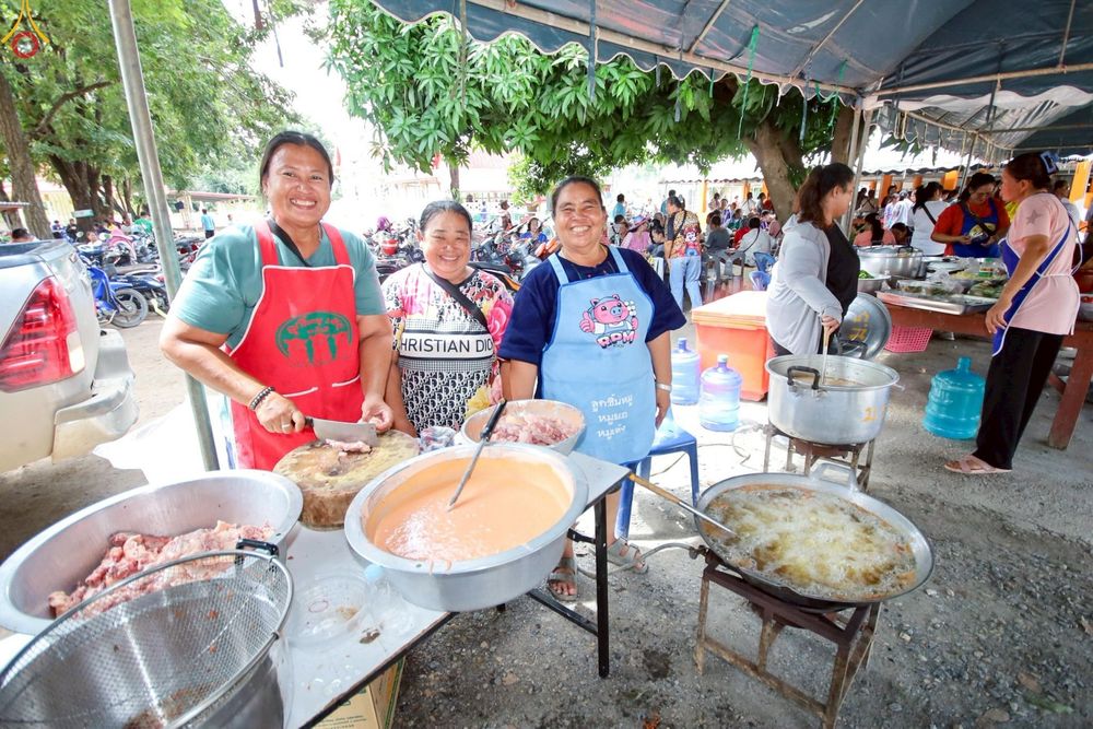 ภาพ No.250885:วันพุธที่ 8 ตุลาคม พ.ศ. 2568 พิธีทอดกฐินสามัคคีทั่วไทย 30,000 วัด โดยคณะศิษยานุศิษย์ บูชาธรรม 81 ปี หลวงพ่อธัมมชโย ณ วัดทองธรรมเนียบศรัทธาราม อ.พรหมพิราม จ.พิษณุโลก