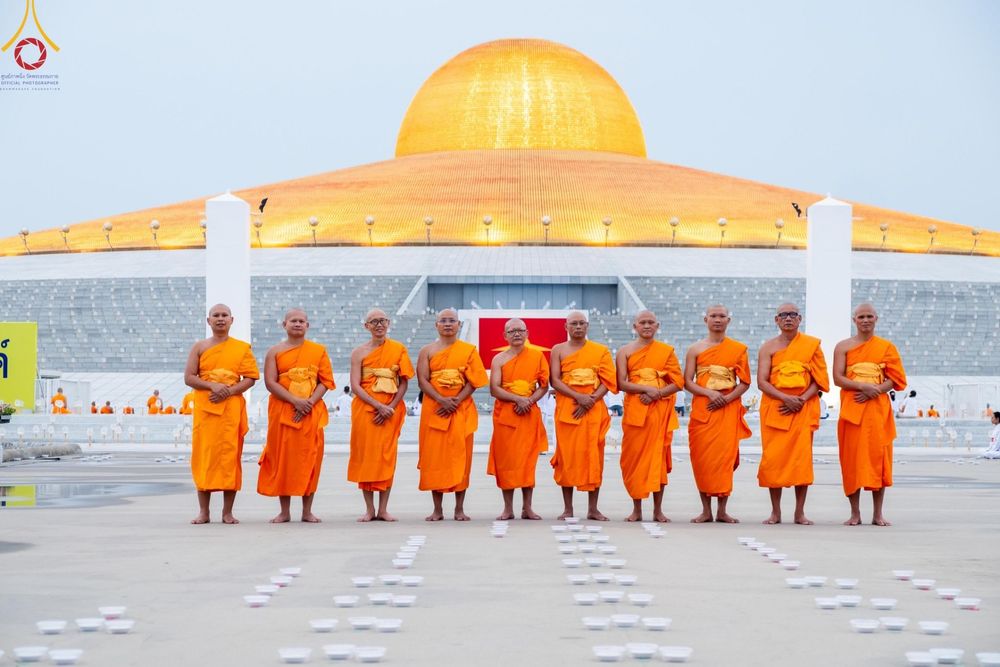 ภาพ No.154762:พิธีจุดประทีป, พิธีฉลองชัยสวดมนต์บทธัมมจักกัปปวัตนสูตร ณ มหารัตนวิหารคด วัดพระธรรมกาย วันอังคารที่ 17 กันยายน พ.ศ. 2567