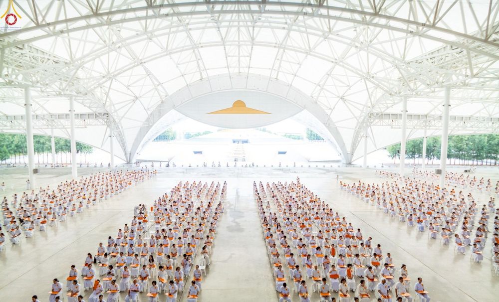 ภาพ No.243877:วันอาทิตย์ที่ 7 กันยายน พ.ศ. 2568 พิธีทอดผ้าป่าสมทบกฐินวัดพระธรรมกาย และสมทบกฐิน 30,000 วัดทั่วไทย ครั้งที่ 2 ณ ห้องแก้วสารพัดนึก 1 วัดพระธรรมกาย