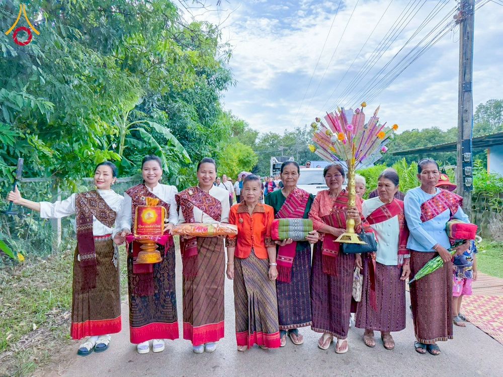 ภาพ No.274147:วันที่ 30 ตุลาคม พ.ศ. 2568 พิธีทอดกฐินสามัคคีทั่วไทย ณ วัดเวฬุวนาราม อ.สมเด็จ จ.กาฬสินธุ์ โดยคณะศิษยานุศิษย์ บูชาธรรม 81 ปี หลวงพ่อธัมมชโย