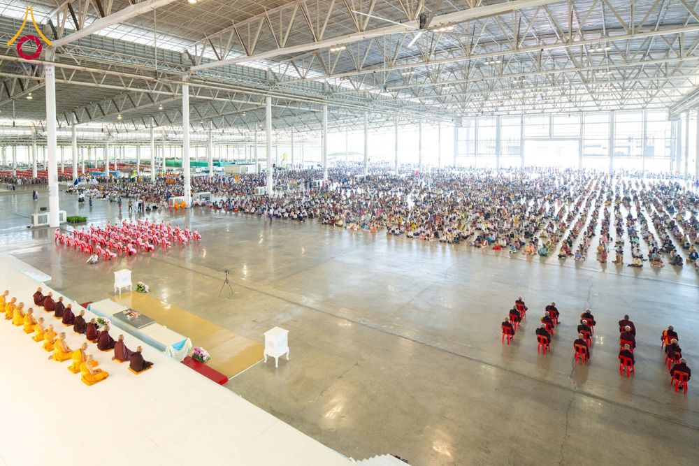 ภาพ No.178147:พิธีทอดผ้าป่าไทย-เมียนมา ครั้งที่ 7 วันอาทิตย์ที่ 1 ธันวาคม พ.ศ.2567 ณ สภาธรรมกายสากล  พระมหาธรรมกายเจดีย์ วัดพระธรรมกาย จ.ปทุมธานี