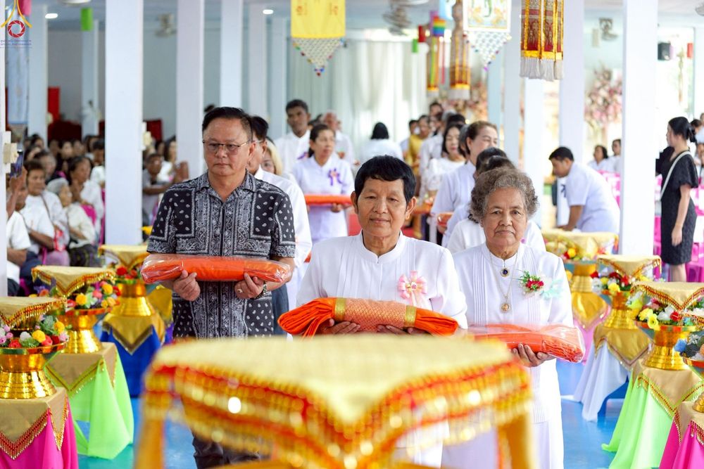 ภาพ No.270988:วันที่ 29 ตุลาคม พ.ศ. 2568 พิธีทอดกฐินสามัคคีทั่วไทย ณ วัดบางภาวนาราม(บางพา)  ต.ไทรโสภา อ.พระแสง จ.สุราษฎร์ธานี โดยคณะศิษยานุศิษย์ บูชาธรรม 81 ปี หลวงพ่อธัมมชโย