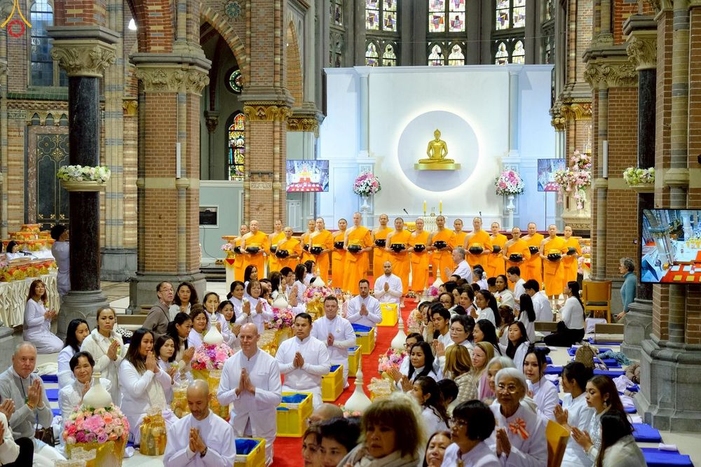 ภาพ No.271340:วันอาทิตย์ที่ 26 ตุลาคม พ.ศ. 2568 พิธีทอดกฐินสามัคคีวัดพระธรรมกายเนเธอร์แลนด์ กฐินเพื่อปฏิสังขรณ์ผนังรอบโบสถ์ อายุกว่า 135 ปี