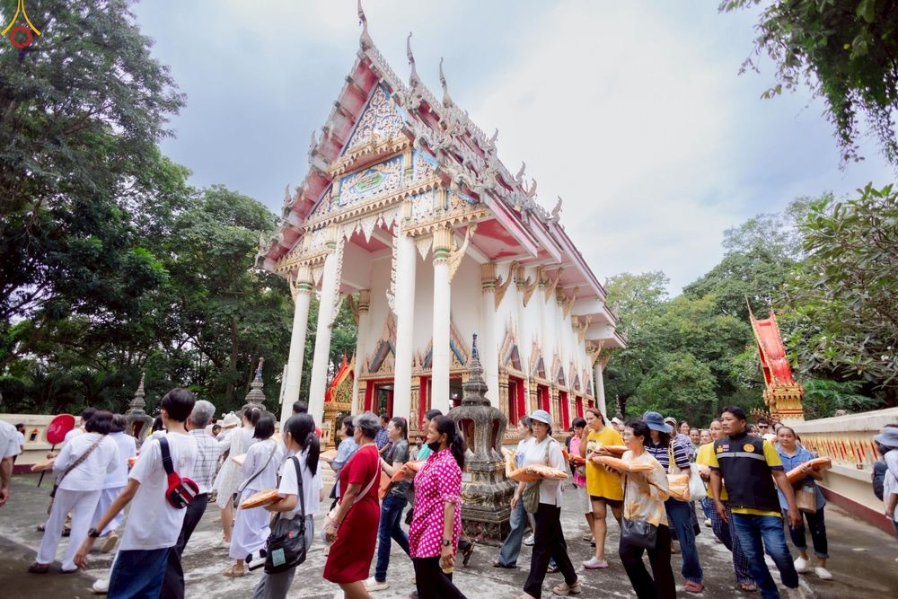 ภาพ No.268844:วันที่ 18 ตุลาคม พ.ศ. 2568 พิธีทอดกฐินสามัคคีทั่วไทย ณ วัดศรีสุดาจันทร์ อ.ปะนาเระ จ.ปัตตานี โดยคณะศิษยานุศิษย์ บูชาธรรม 81 ปี หลวงพ่อธัมมชโย