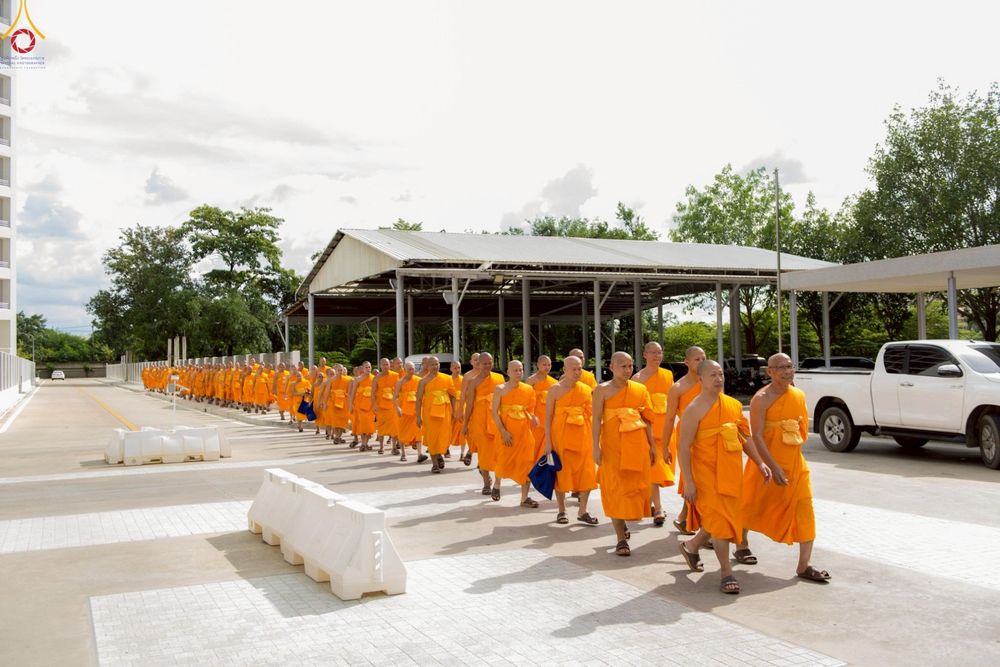 ภาพ No.250586:วันอังคารที่ 7 ตุลาคม พ.ศ. 2568 พิธีมหาปวารณาออกพรรษา ณ โบสถ์พระไตรปิฎก วัดพระธรรมกาย