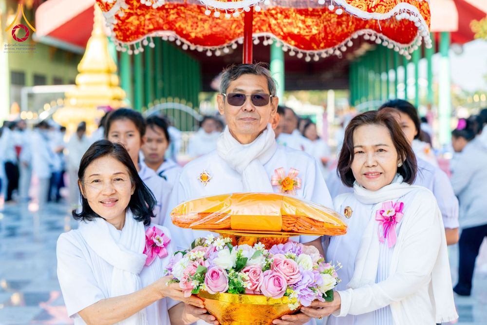 ภาพ No.195643:พิธีทอดผ้าป่าทำนุบำรุงศาสนสถาน ณ วัดคู้สลอดวุฒิโสภณ ต.คู้สลอด อ.ลาดบัวหลวง จ.พระนครศรีอยุธยา ในโครงการธรรมยาตรา กตัญญูบูชา มหาปูชนียาจารย์ พระมงคลเทพมุนี(สด จนฺทสโร) พระผู้ปราบมาร อนุสรณ์สถาน 7 แห่ง ปีที่ 13 วันที่ 13 มกราคม พ.ศ. 2568