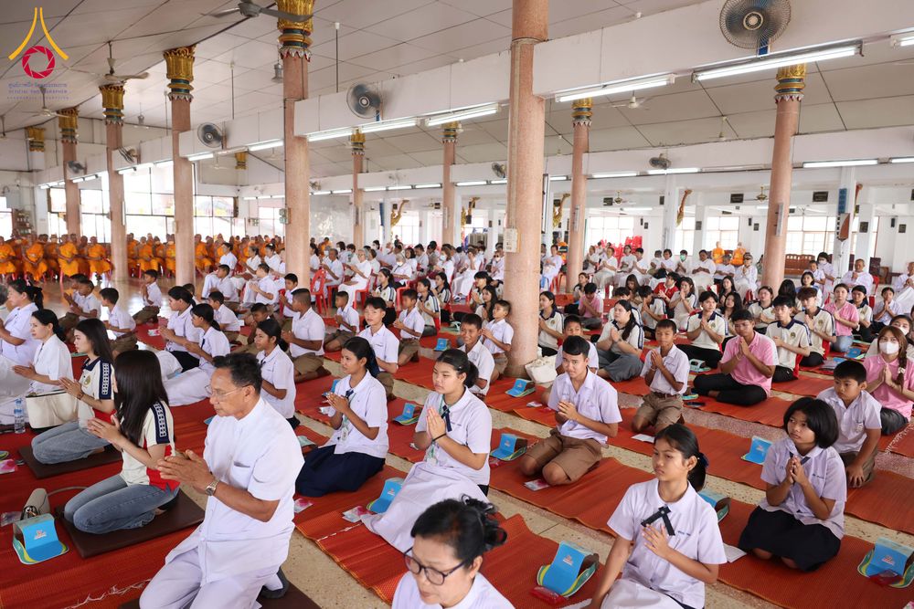 ภาพ No.300374:วันที่ 22 มกราคม พ.ศ. 2569 พิธีทอดผ้าป่าทำนุบำรุงศาสนสถาน ณ วัดรางกำหยาด ต.บางภาษี อ.บางเลน จ.นครปฐม ในโครงการธรรมยาตรา กตัญญูบูชา มหาปูชนียาจารย์ พระมงคลเทพมุนี(สด จนฺทสโร) พระผู้ปราบมาร อนุสรณ์สถาน 7 แห่ง ปีที่ 14