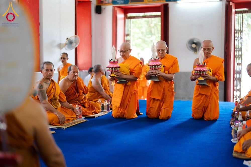 ภาพ No.341375:วันอาทิตย์ที่ 26 กรกฎาคม พ.ศ. 2569 ​โครงการอุปสมบทหมู่บูชาธรรมมหาปูชนียาจารย์ รุ่นที่ ๑ วัดกลางธนรินทร์ ต.บ้านแป้ง อ.พรหมบุรี จ.สิงห์บุรี