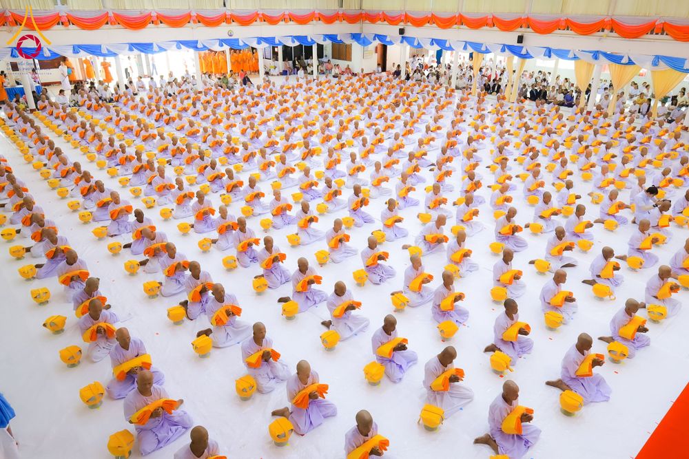 ภาพ No.281228:วันที่ 4 ธันวาคม พ.ศ. 2568 พิธีบรรพชาสามเณร ในโครงการบวชบูชาธรรมมหาปูชนียาจารย์  ณ วัดกลางพระอารามหลวง จังหวัดบุรีรัมย์