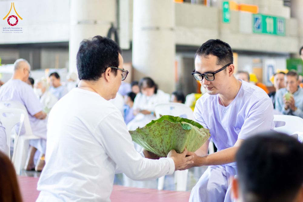 ภาพ No.293630:วันที่ 10 มกราคม พ.ศ. 2569 พิธีปลงผมธรรมทายาทบูชาธรรม 117  ปี คุณยายอาจารย์ฯ ณ วิหารคด วัดพระธรรมกาย ปทุมธานี