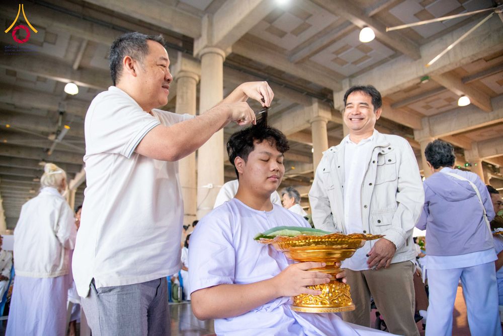 ภาพ No.293612:วันที่ 10 มกราคม พ.ศ. 2569 พิธีปลงผมธรรมทายาทบูชาธรรม 117  ปี คุณยายอาจารย์ฯ ณ วิหารคด วัดพระธรรมกาย ปทุมธานี