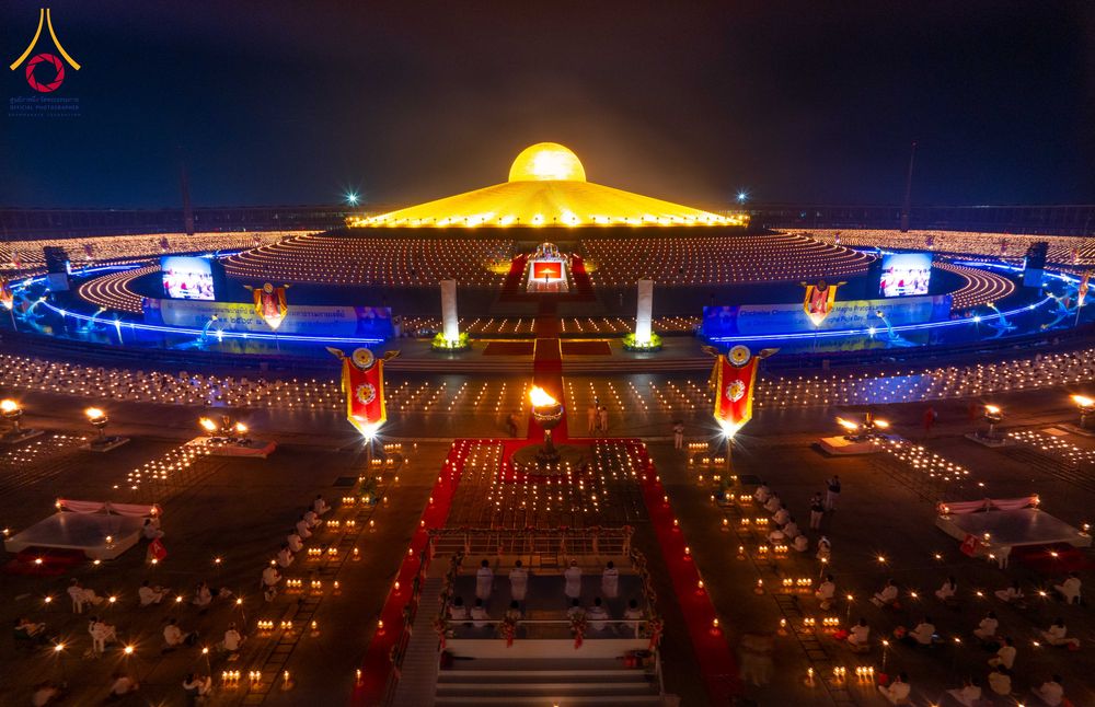 ภาพ No.312416:วันอังคารที่ 3 มีนาคม พ.ศ.2569 พิธีเวียนประทักษิณและจุดมาฆประทีป (ภาพชุดที่ 2) ณ ลานธรรมพระมหาธรรมกายเจดีย์ วัดพระธรรมกาย