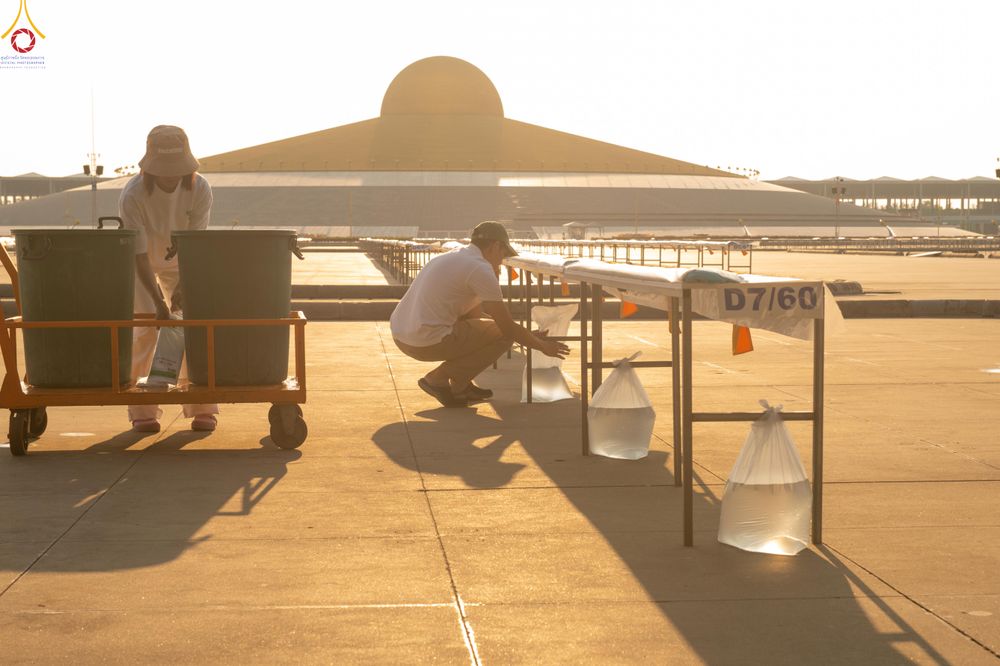 ภาพ No.321558:วันที่ 9-10 เมษายน พ.ศ.2569 การเตรียมงาน มัดถุงน้ำ ถ่วงขาโต๊ะไทยธรรม เพื่องานถวายมหาสังฆทาน 40,000 กว่าวัดทั่วประเทศ วันคุ้มครองโลก 22 เมษายน พ.ศ.2569 วัดพระธรรมกาย