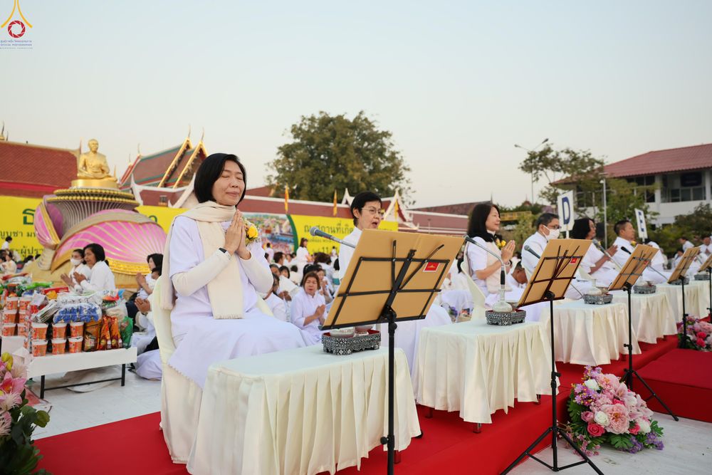 ภาพ No.294364:วันที่ 14 มกราคม พ.ศ. 2569 พิธีตักบาตรพระธรรมยาตรา ณ วัดสองพี่น้อง ต.ต้นตาล อ.สองพี่น้อง จ.สุพรรณบุรี ในโครงการธรรมยาตรา กตัญญูบูชา มหาปูชนียาจารย์ พระมงคลเทพมุนี(สด จนฺทสโร) พระผู้ปราบมาร อนุสรณ์สถาน 7 แห่ง ปีที่ 14