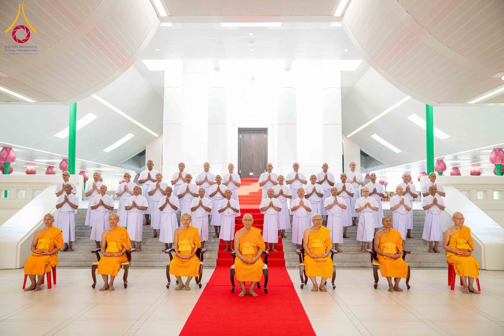 ภาพ No.298187:วันเสาร์ที่ 17 มกราคม พ.ศ. 2569 พิธีบรรพชาอุปสมบท โครงการอุปสมบทหมู่ บูชาธรรมครบ 117 ปี คุณยายอาจารย์มหารัตนอุบาสิกาจันทร์ ขนนกยูง  ณ อุโบสถพระไตรปิฎก วัดพระธรรมกาย