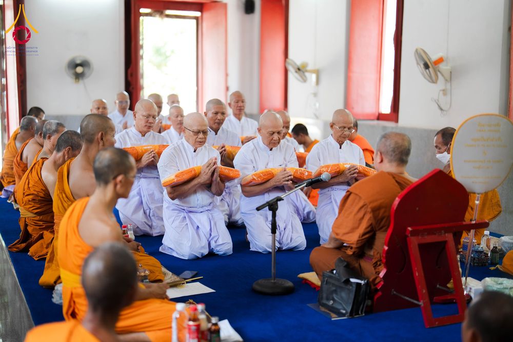 ภาพ No.341353:วันอาทิตย์ที่ 26 กรกฎาคม พ.ศ. 2569 ​โครงการอุปสมบทหมู่บูชาธรรมมหาปูชนียาจารย์ รุ่นที่ ๑ วัดกลางธนรินทร์ ต.บ้านแป้ง อ.พรหมบุรี จ.สิงห์บุรี