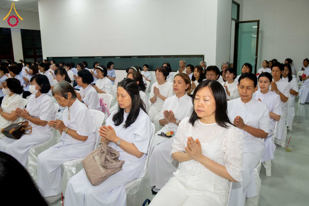 ภาพ No.316270:วันเสาร์ที่ 28 มีนาคม พ.ศ. 2569 พิธีบำเพ็ญกุศล คุณพ่อณรงค์ จินตมากุล  สิริอายุ 99 ปี 11 เดือน โยมบิดา พระครูปลัดรัตนวีรวัฒน์ (รังสฤษดิ์ อิทฺธิจินตโก) ที่ปรึกษาเจ้าคณะจังหวัดปทุมธานี เจ้าอาวาสวัดพระธรรมกาย  ณ ห้องปลูกศรัทธา 2 วัดพระธรรมกาย ปทุมธานี