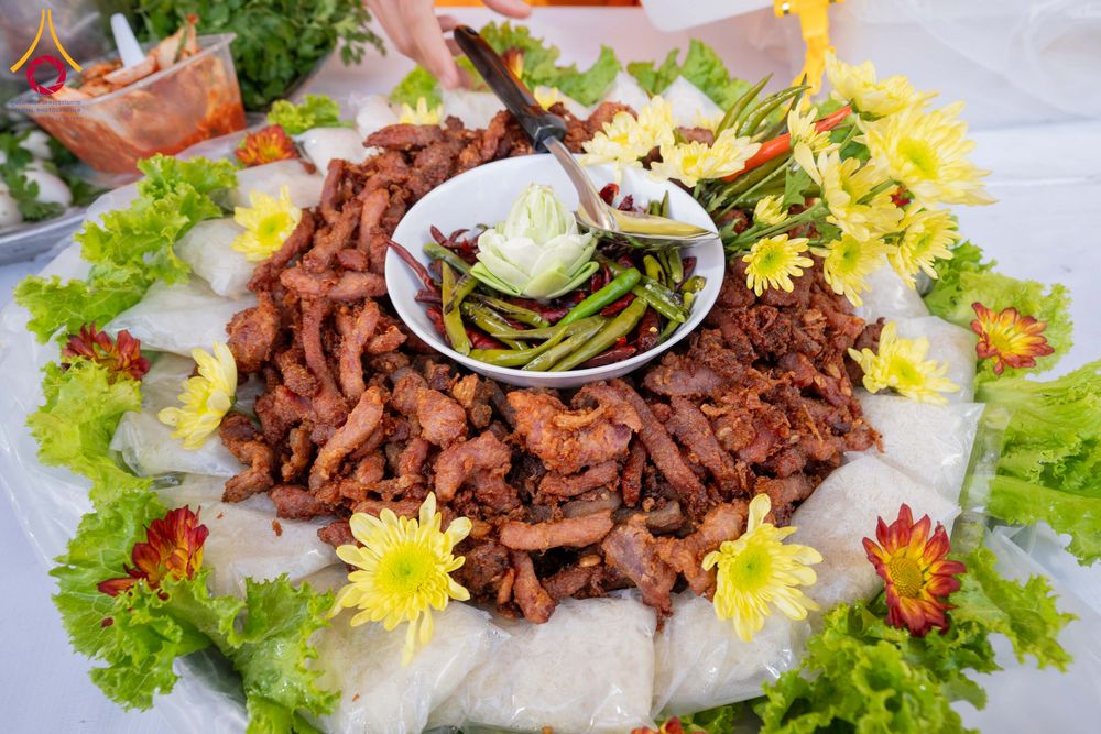 ภาพ No.295930:วันที่ 17 มกราคม พ.ศ. 2569 พิธีถวายภัตตาหารเป็นสังฆทาน แด่พระธรรมยาตรา ณ วัดโบสถ์บน ต.บางคูเวียง จ.นนทบุรี อนุสรณ์สถานลำดับที่ 4 สถานที่เกิดด้วยกายธรรม ในโครงการธรรมยาตรา กตัญญูบูชา มหาปูชนียาจารย์ พระมงคลเทพมุนี(สด จนฺทสโร) พระผู้ปราบมาร อนุสรณ์สถาน 7 แ