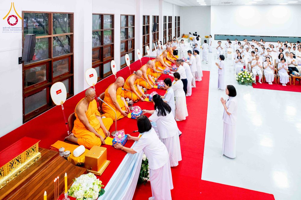 ภาพ No.314563:วันศุกร์ที่ 20 มีนาคม พ.ศ. 2569 พิธีบำเพ็ญกุศล คุณพ่อณรงค์ จินตมากุล โยมบิดา พระครูปลัดรัตนวีรวัฒน์ (รังสฤษดิ์ อิทฺธิจินตโก) ที่ปรึกษาเจ้าคณะจังหวัดปทุมธานี เจ้าอาวาสวัดพระธรรมกาย  ณ ห้องปลูกศรัทธา 2 วัดพระธรรมกาย ปทุมธานี