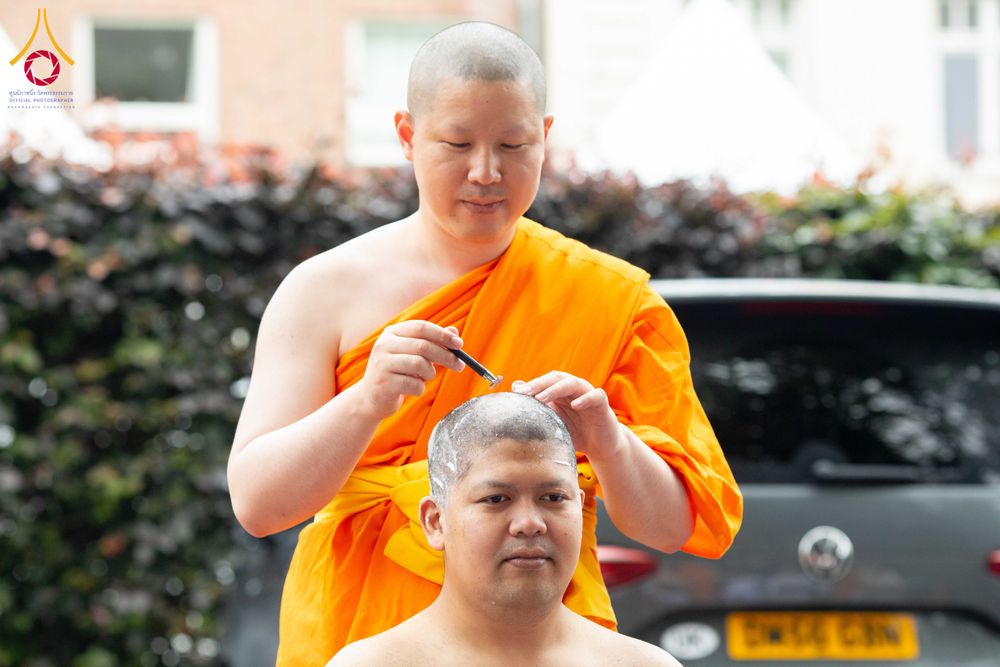 ภาพ No.336680:วันศุกร์ที่ 12 มิถุนายน พ.ศ. 2569 พิธีตัดปอยผมและพิธีปลงผมนาคธรรมทายาท  ภาคพื้นยุโรป รุ่นที่ 11   ณ วัดพระธรรมกายเบลเยียม ประเทศเบลเยียม