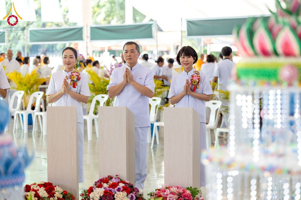 ภาพ No.273108:วันอาทิตย์ที่ 23 พฤศจิกายน พ.ศ.2568 พิธีมุทิตาสักการะ พระมหาเถระและพระเถระ ประจำปีพุทธศักราช 2568 ณ ห้องแก้วสารพัดนึก 2 สภาธรรมกายสากล  วัดพระธรรมกาย