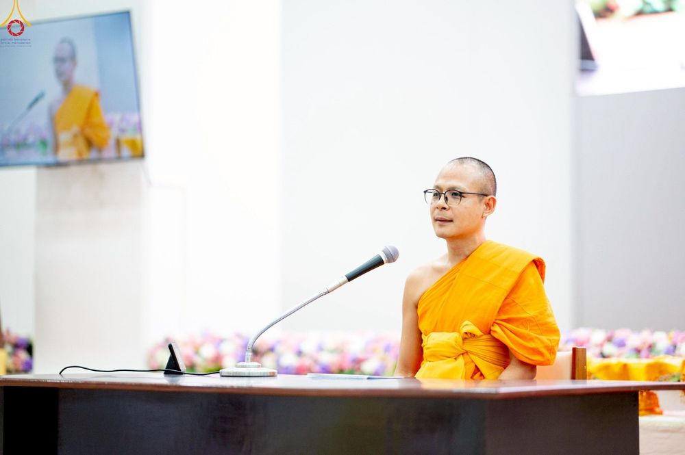 ภาพ No.242860:วันที่ 29-31 สิงหาคม พ.ศ. 2568 องค์กรภาคีเครือข่าย “บวร” (บ้าน-วัด-โรงเรียน-ราชการ) อ.คลองหลวง จัดบวชอุบาสิกาแก้ว ถวายพระราชกุศลแด่สมเด็จพระพันปีหลวง - กตัญญูบูชาแด่ผู้มีพระคุณ