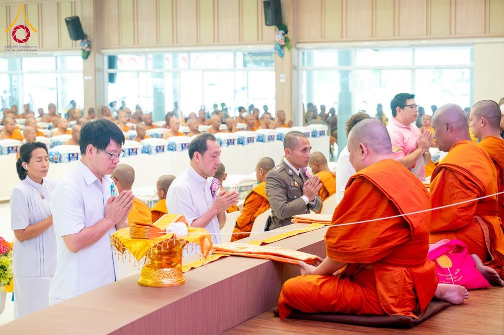 ภาพ No.156296:พิธีถวายสังฆทานแด่คณะสงฆ์ 323 วัด 4 จังหวัดชายแดนภาคใต้ ปีที่ 20 ครั้งที่ 173 พิธีมอบกองทุนหนุนแรงใจช่วยครูใต้ ปีที่ 17 ครั้งที่ 137 วันเสาร์ที่ 21 กันยายน พ.ศ.2567 ณ ศูนย์ปฏิบัติธรรมภาคใต้ อ.บางกล่ำ จ.สงขลา