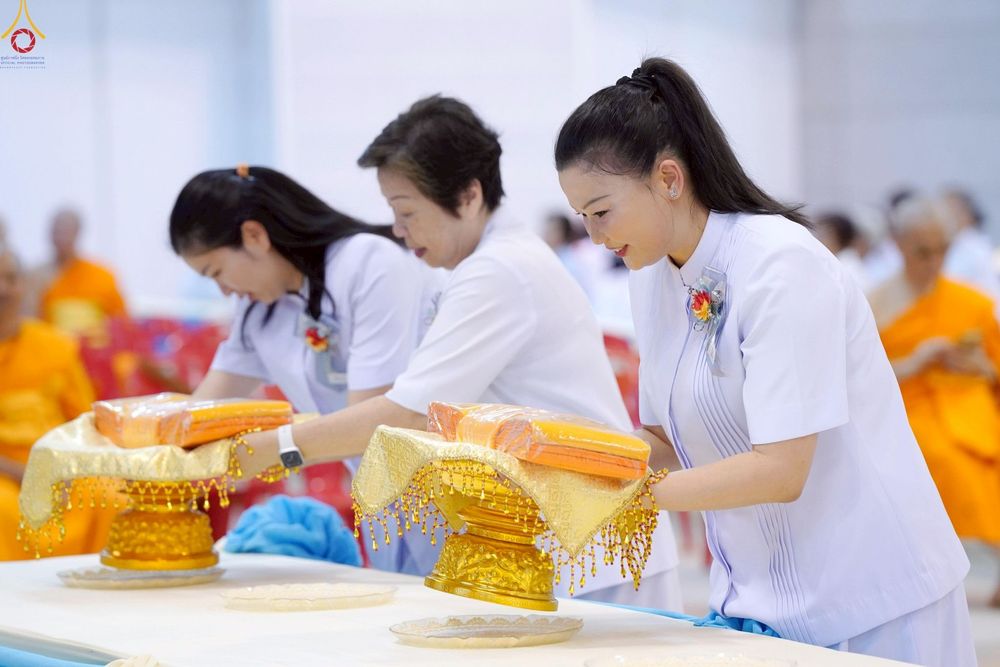 ภาพ No.244076:วันอาทิตย์ที่ 7 กันยายน พ.ศ. 2568 พิธีทอดผ้าป่าสมทบกฐินวัดพระธรรมกาย และสมทบกฐิน 30,000 วัดทั่วไทย ครั้งที่ 2 ณ ห้องแก้วสารพัดนึก 1 วัดพระธรรมกาย