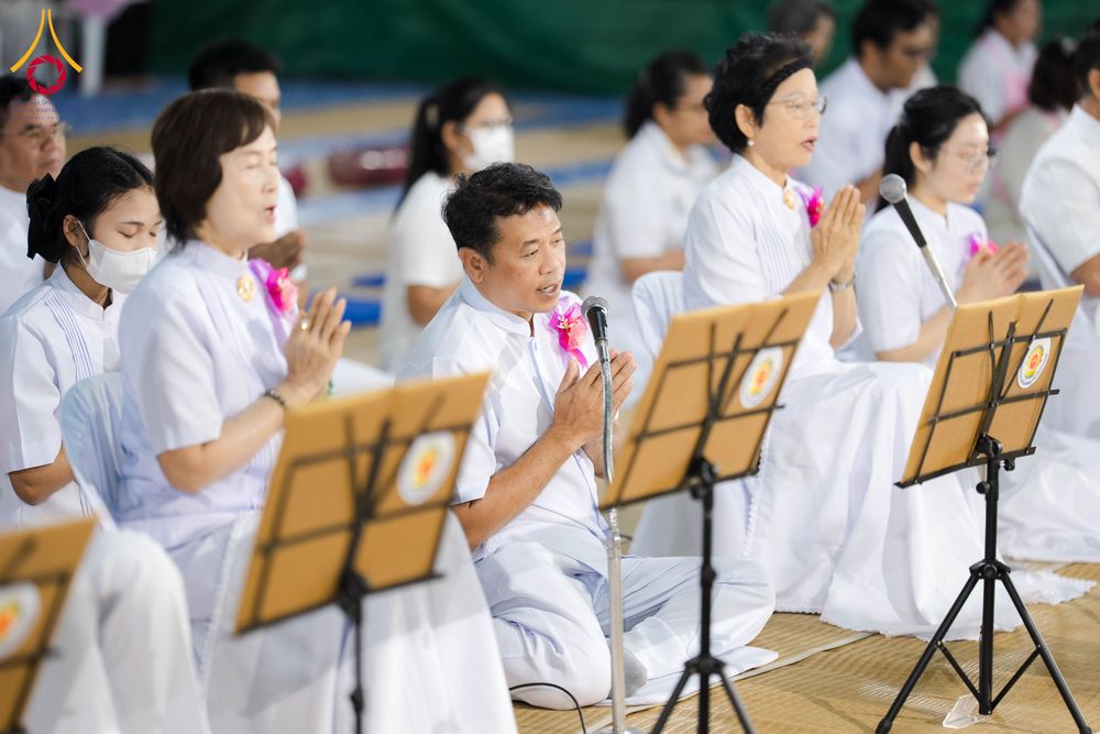 ภาพ No.299164:วันที่ 21 มกราคม พ.ศ. 2569 พิธีถวายภัตตาหารเป็นสังฆทาน แด่พระธรรมยาตรา ณ อนุสรณ์สถานบางปลา วัดบางปลา อำเภอบางเลน จังหวัดนครปฐม ในโครงการธรรมยาตรา กตัญญูบูชา มหาปูชนียาจารย์ พระมงคลเทพมุนี(สด จนฺทสโร) พระผู้ปราบมาร อนุสรณ์สถาน 7 แห่ง ปีที่ 14