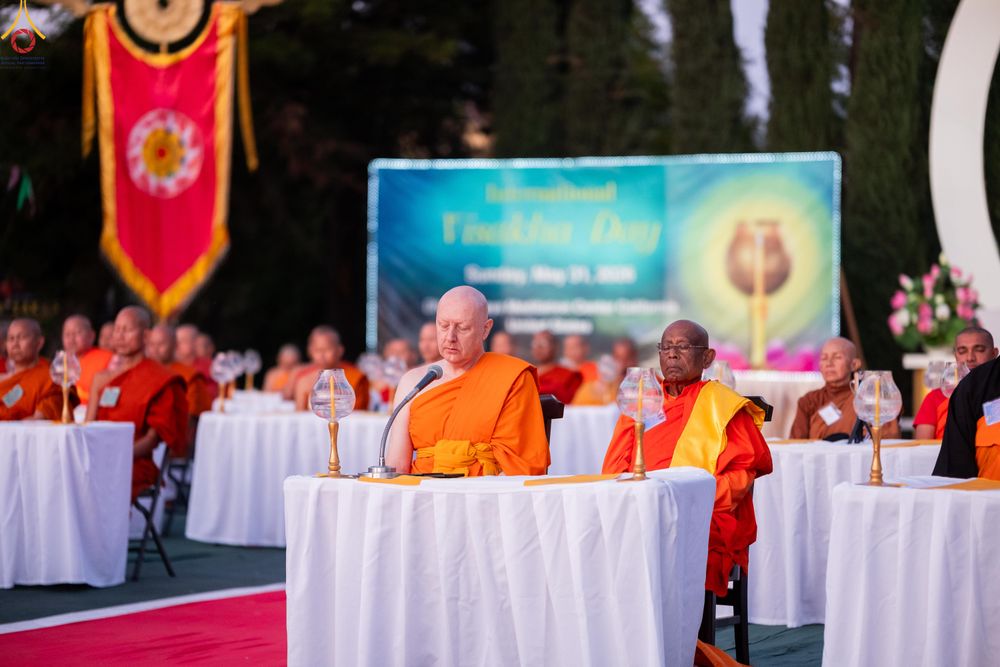 ภาพ No.332968:วันอาทิตย์ที่ 31 พฤษภาคม พ.ศ. 2569 วันวิสาขบูชา ณ วัดพระธรรมกายแคลิฟอร์เนีย  ประเทศสหรัฐอเมริกา