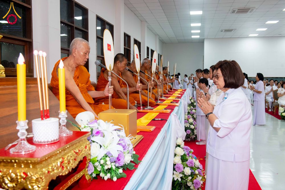 ภาพ No.316252:วันเสาร์ที่ 28 มีนาคม พ.ศ. 2569 พิธีบำเพ็ญกุศล คุณพ่อณรงค์ จินตมากุล  สิริอายุ 99 ปี 11 เดือน โยมบิดา พระครูปลัดรัตนวีรวัฒน์ (รังสฤษดิ์ อิทฺธิจินตโก) ที่ปรึกษาเจ้าคณะจังหวัดปทุมธานี เจ้าอาวาสวัดพระธรรมกาย  ณ ห้องปลูกศรัทธา 2 วัดพระธรรมกาย ปทุมธานี