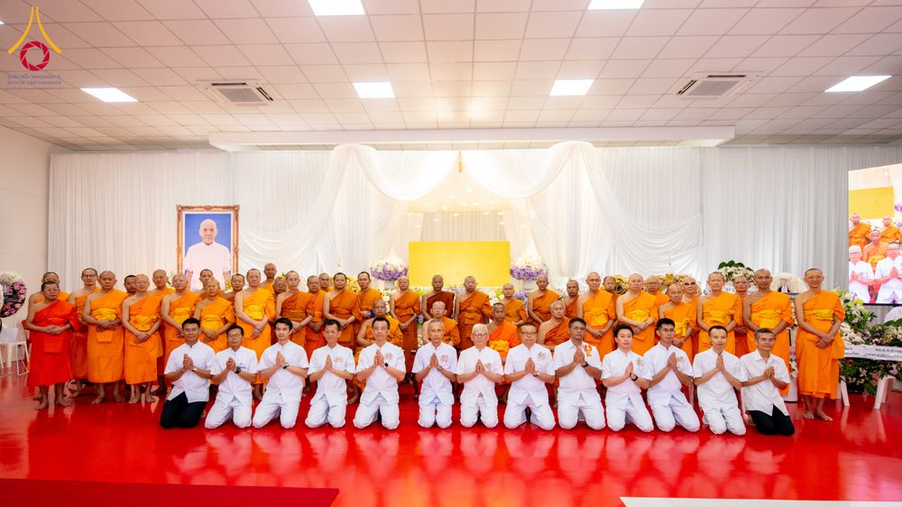 ภาพ No.315891:วันพฤหัสบดีที่ 26 มีนาคม พ.ศ. 2569 พิธีบำเพ็ญกุศล คุณพ่อณรงค์ จินตมากุล  สิริอายุ 99 ปี 11 เดือน โยมบิดา พระครูปลัดรัตนวีรวัฒน์ (รังสฤษดิ์ อิทฺธิจินตโก) ที่ปรึกษาเจ้าคณะจังหวัดปทุมธานี เจ้าอาวาสวัดพระธรรมกาย  ณ ห้องปลูกศรัทธา 2 วัดพระธรรมกาย ปทุมธานี