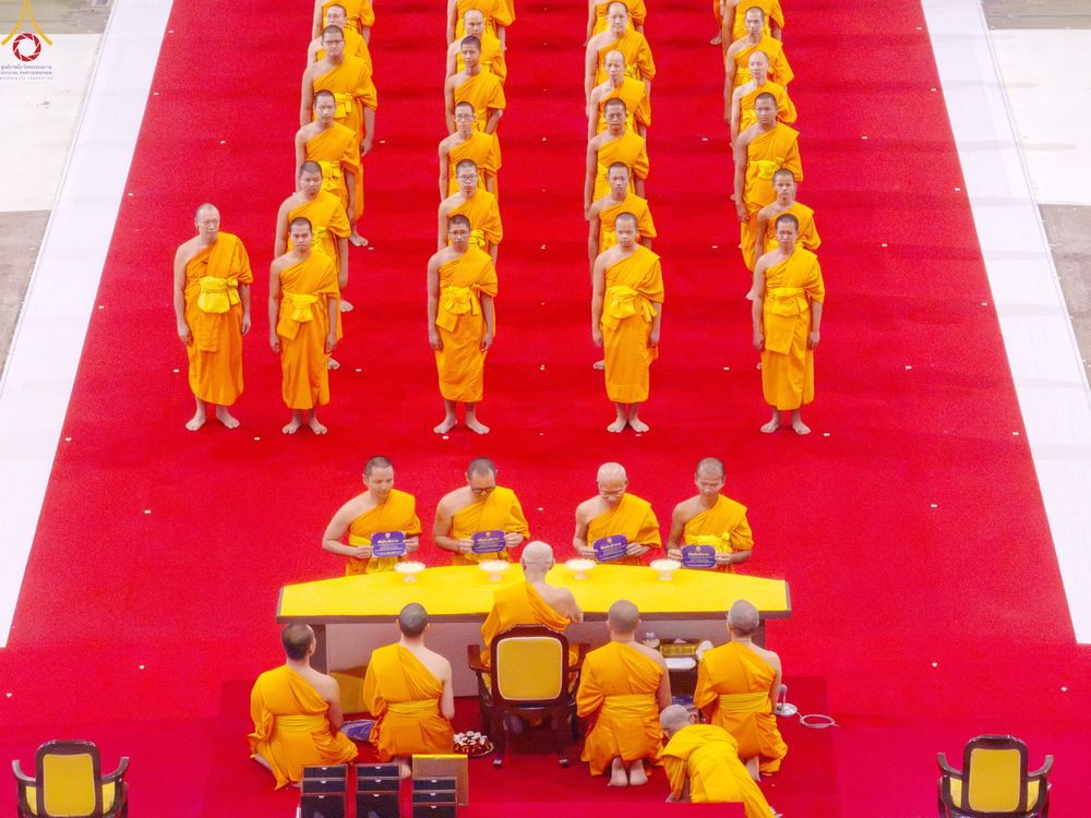 ภาพ No.338990:วันอาทิตย์ที่ 12 กรกฎาคม พ.ศ.2569 พิธีมุทิตาผู้สอบได้เปรียญธรรม ประโยค 1-2 ถึง ป.ธ.9 และ บ.ศ.1-2 ถึง บ.ศ.6 สำนักศาสนศึกษาวัดพระธรรมกาย ประจำปี 2569, พิธีมอบตราตั้งแต่งตั้งอาจารย์ใหญ่ สำนักศาสนศึกษาวัดพระธรรมกาย