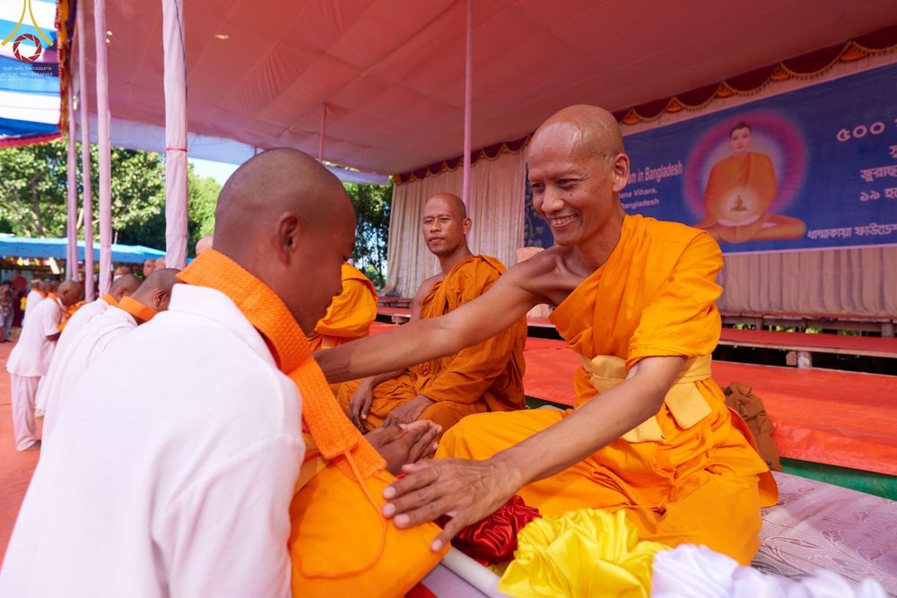 ภาพ No.64700:พิธีบรรพชาสามเณร โครงการบรรพชาสามเณร 500 รูป ประเทศบังกลาเทศ วันที่ 22 พฤศจิกายน พ.ศ. 2565