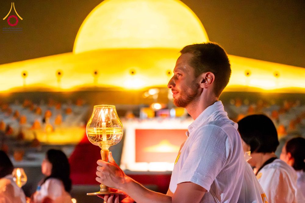 ภาพ No.312336:วันอังคารที่ 3 มีนาคม พ.ศ.2569 พิธีเวียนประทักษิณและจุดมาฆประทีป (ภาพชุดที่ 2) ณ ลานธรรมพระมหาธรรมกายเจดีย์ วัดพระธรรมกาย