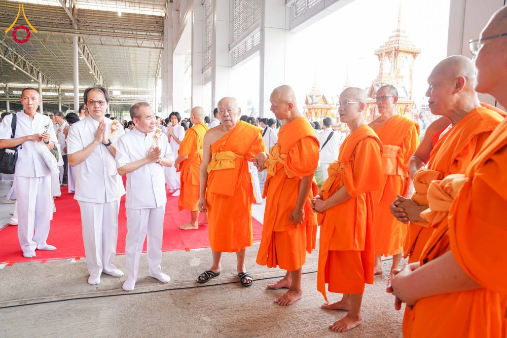 ภาพ No.316672:วันอาทิตย์ที่ 29 มีนาคม พ.ศ. 2569 พิธีทอดผ้าบังสุกุลและพิธีชำระร่าง โยมพ่อณรงค์ จินตมากุล  สิริอายุ 99 ปี 11 เดือน โยมบิดา พระครูปลัดรัตนวีรวัฒน์ (รังสฤษดิ์ อิทฺธิจินตโก) ที่ปรึกษาเจ้าคณะจังหวัดปทุมธานี เจ้าอาวาสวัดพระธรรมกาย  ณ ฌาปนสถานชั่วคราว ทางเข้า 