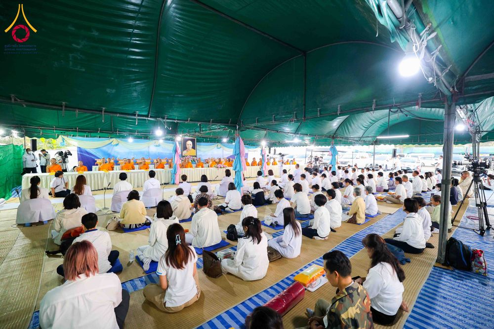 ภาพ No.301061:วันที่ 23 มกราคม พ.ศ. 2569 พิธีถวายภัตตาหารเป็นสังฆทาน แด่พระธรรมยาตรา ณ อนุสรณ์สถานบางปลา วัดบางปลา อำเภอบางเลน จังหวัดนครปฐม ในโครงการธรรมยาตรา กตัญญูบูชา มหาปูชนียาจารย์ พระมงคลเทพมุนี(สด จนฺทสโร) พระผู้ปราบมาร อนุสรณ์สถาน 7 แห่ง ปีที่ 14