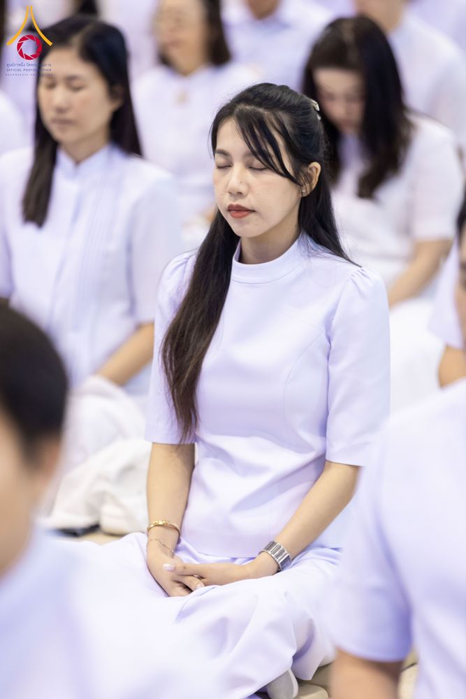 ภาพ No.287579:วันที่ 1 มกราคม พ.ศ. 2569 พิธีบูชาข้าวพระ ณ สภาธรรมกายสากล วัดพระธรรมกาย