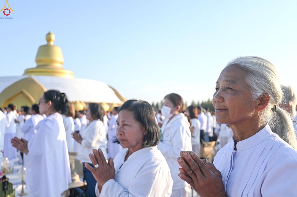 ภาพ No.301947:วันที่ 23 มกราคม พ.ศ. 2569 พิธีจุดประทีปธรรมถวายเป็นพุทธบูชา และบูชาธรรมมหาปูชนียาจารย์  ณ อนุสรณ์สถานลำดับที่ 5 สถานที่เผยแผ่วิชชาธรรมกายครั้งแรก อนุสรณ์สถานบางปลา วัดบางปลา อำเภอบางเลน จังหวัดนครปฐม ในโครงการธรรมยาตรา กตัญญูบูชา มหาปูชนียาจารย์ พระมงคล