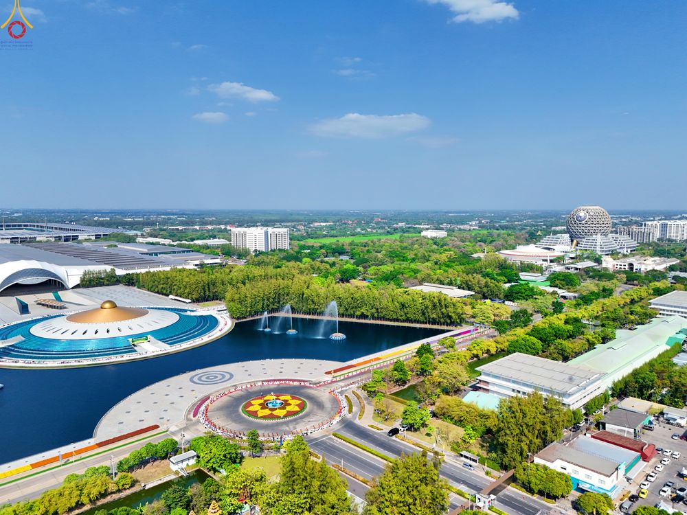 ภาพ No.304776:วันที่ 25 มกราคม พ.ศ. 2569 พิธีต้อนรับพระธรรมยาตรา (ภาพชุดที่ 2) รร.สามัคคีราษฏร์บำรุง-วัดพระธรรมกาย ในโครงการธรรมยาตรา กตัญญูบูชา มหาปูชนียาจารย์ พระมงคลเทพมุนี(สด จนฺทสโร) พระผู้ปราบมาร อนุสรณ์สถาน 7 แห่ง ปีที่ 14