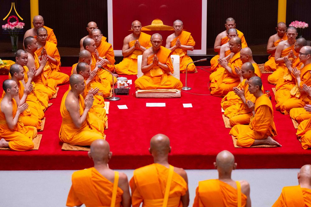 ภาพ No.321476:วันเสาร์ที่ 11 เมษายน พ.ศ.2569 พิธีขอบรรพชา พิธีขอสรณคมณ์และศีล, พิธีถวายบาตร พิธีอุปสมบท โครงการอุปสมบทหมู่ บูชาธรรมหลวงพ่อธัมมชโย พ.ศ.2569 โครงการอุปสมบทหมู่ธรรมทายาท ระดับอุดมศึกษา รุ่น 53 (ภาคฤดูร้อน) ณ วัดพระธรรมกาย ปทุมธานี